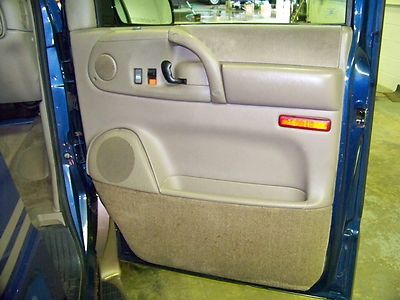 NO RESERVE...LOADED...SAME OWNER SINCE 19k...NEW CAR TRADE...NEWER INSPECTION, image 26