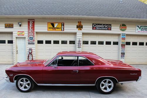 1966 chevelle....big block...4 speed...12 bolt...super sport replica