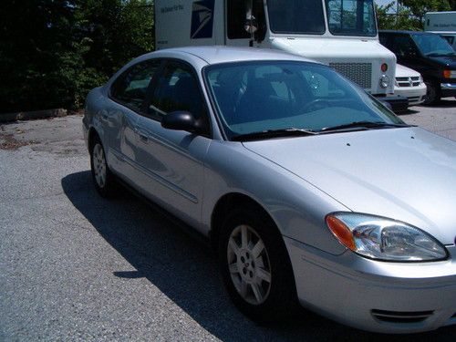 2006 ford taurus se sedan 4-door 3.0l