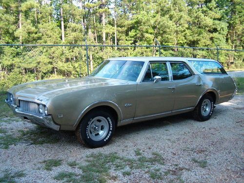 1969 oldsmobile cutlass  flat top wagon*rare factory 3 speed manual*rare options