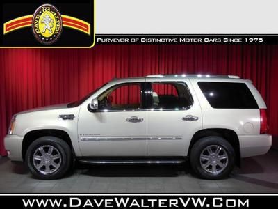 Awd 4dr suv 6.2l 3rd row seat 4-wheel disc brakes abs adjustable pedals