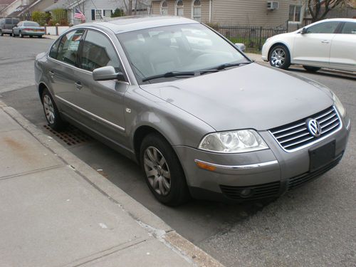 2001 volkswagen passat gls sedan 4-door 1.8l