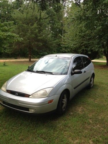 2000 Ford Focus ZX3 Hatchback 3-Door 2.0L, image 4
