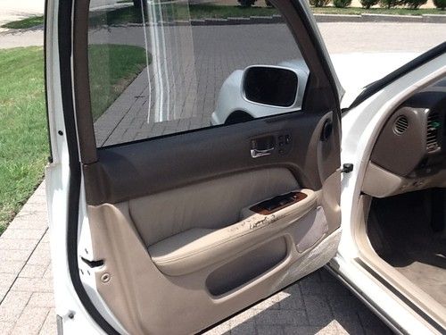 96 Lexus 400 All major works done for next 100,000 mile, Non smoker,Garage kept, image 8