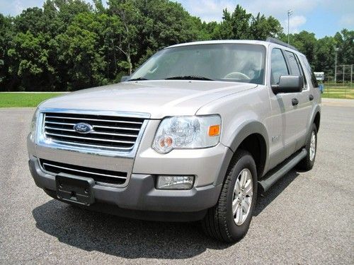 06 ford explorer xlt v8 leather new tires 3rd row silver
