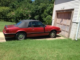 Year: 1989 • Make: Ford • Model: Mustang •, image 3