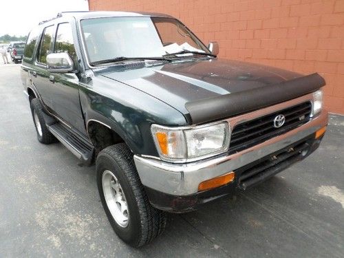 1995 toyota 4dr 2wd v6 sr5