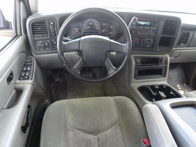 5.3L V8 CD Auto Headlamp On/Off-Delay Cassette Player Power Seat 3rd Row Seats, image 12