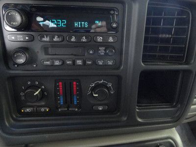 5.3L V8 CD Auto Headlamp On/Off-Delay Cassette Player Power Seat 3rd Row Seats, image 16