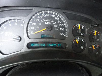 5.3L V8 CD Auto Headlamp On/Off-Delay Cassette Player Power Seat 3rd Row Seats, image 17