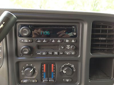 5.3L V8 CD Auto Headlamp On/Off-Delay Cassette Player Power Seat 3rd Row Seats, image 41