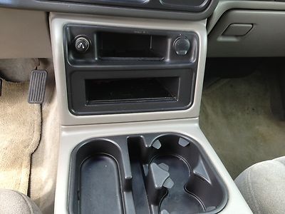 5.3L V8 CD Auto Headlamp On/Off-Delay Cassette Player Power Seat 3rd Row Seats, image 42