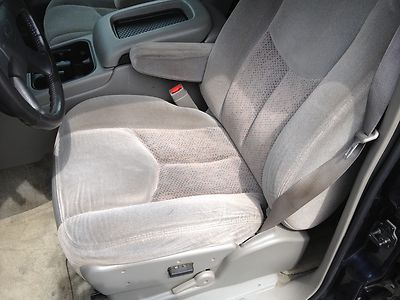 5.3L V8 CD Auto Headlamp On/Off-Delay Cassette Player Power Seat 3rd Row Seats, image 47