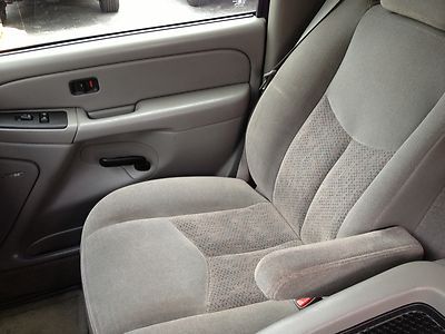 5.3L V8 CD Auto Headlamp On/Off-Delay Cassette Player Power Seat 3rd Row Seats, image 49