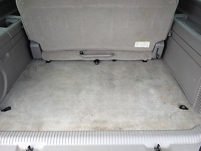 5.3L V8 CD Auto Headlamp On/Off-Delay Cassette Player Power Seat 3rd Row Seats, image 55