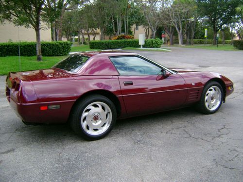 1993 corv. 40th anniv. conv.- 6spd w/hardtop- 18900 mi- showcar- super rare