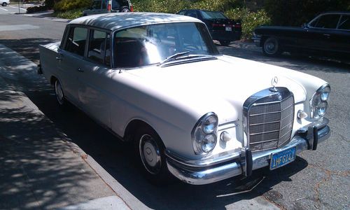 Super classic 1967 mercedes benz 230 s b fintail vintage mbz 230s heckflossen