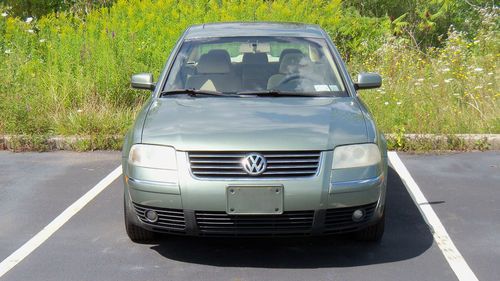 2004 volkswagen passat gls sedan 4-door 1.8l