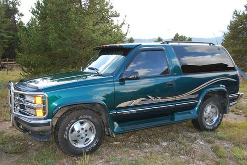 1995 chevrolet tahoe ls sport utility 2-door 5.7l