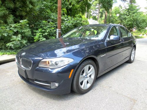 2011 bmw 528i base sedan 4-door 3.0l 1 owner super clean 2 keys manual