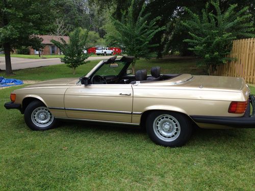 1982 Mercedes-Benz 380SL Base Convertible 2-Door 3.8L, image 3