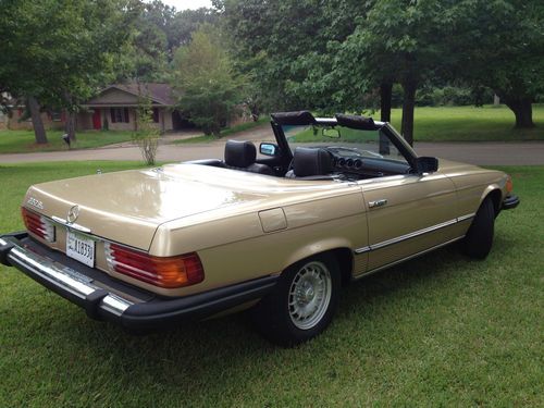 1982 Mercedes-Benz 380SL Base Convertible 2-Door 3.8L, image 7