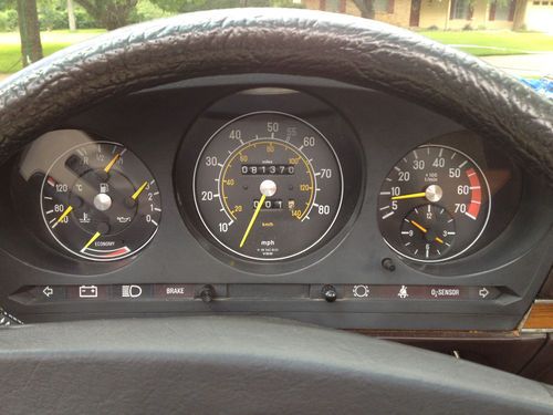 1982 Mercedes-Benz 380SL Base Convertible 2-Door 3.8L, image 11