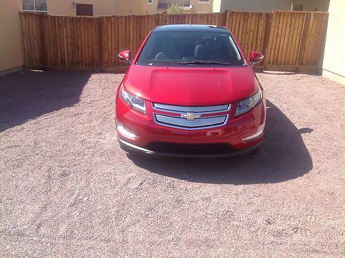 2012 chevy volt premium - loaded - hov - flawless in and out