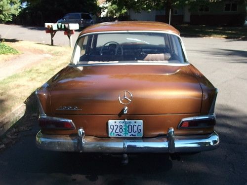 1965 Mercedes Benz 190 D runs great, image 7