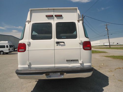 1996 DODGE RAM 3500 VAN (LOW MILES), image 3