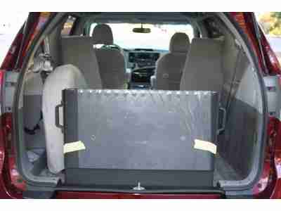 2011 Toyota Sienna Handicap Accessible Wheelchair Van Rear Entry Extra Wide Ramp, image 21