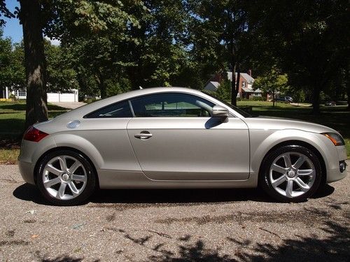 2009 audi tt premium plus coupe 2.0, 200 hp turbo. low miles, great condition.