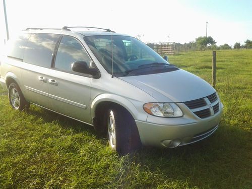 2005 dodge grand caravan sxt-  low miles - very clean