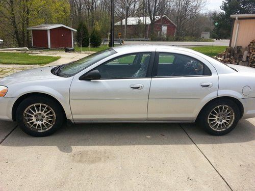 2006 chrysler sebring touring sedan 4-door 2.7l great condition