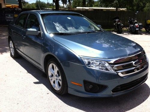 2012 ford se great running ready to go tinted only 22k miles blue 4 real $ offer