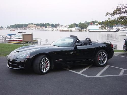 2004 dodge viper