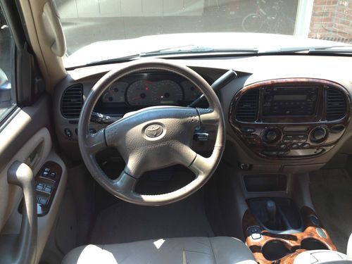 2002 Toyota Sequoia SR5 Sport Utility 4WD 4.7L, image 10