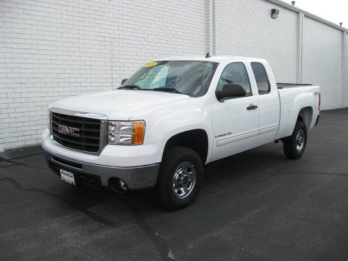 2008 gmc sierra ext cab sle 4x4 2500hd 38,000 miles one owner no accidents