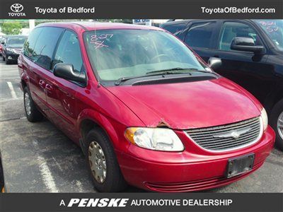 Chrysler town &amp; country, 200k starts and runs!