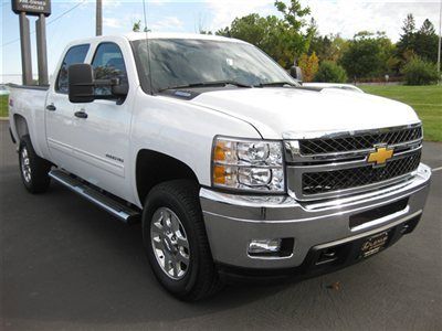 2013 chevy silverado lt 2500 turbo diesel duramax, 220 miles! crew cab.