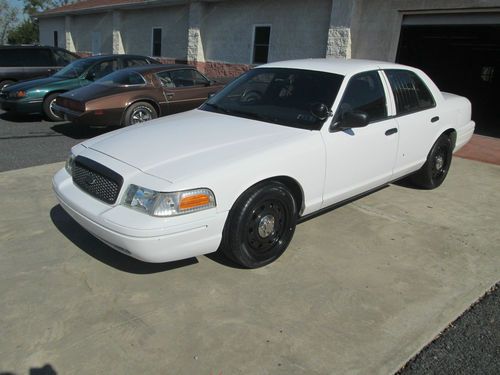 2006 ford crown victoria police interceptor sedan 4-door 4.6l