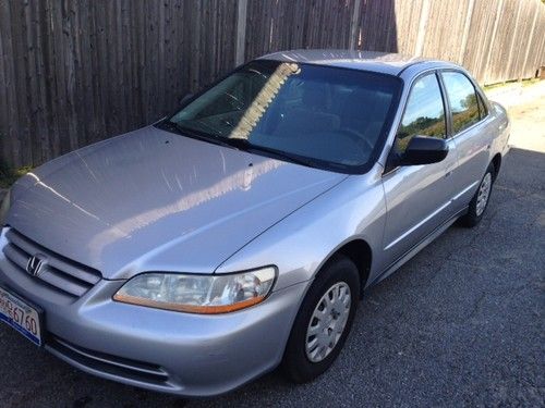 2002 honda acciord - clean 174k miles - 1 owner- ice cold ac - cheap- 2600$