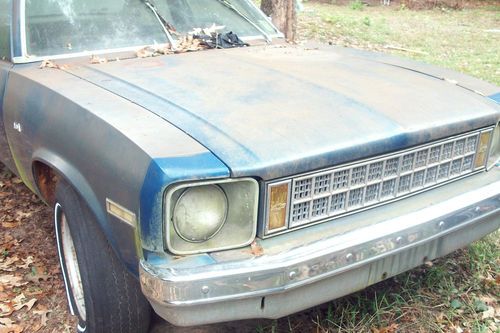 2 doors nova 1976 blue need to be restored  new motor