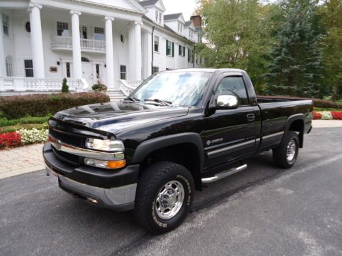 2002 Chevrolet Silverado 2500HD Ls, 69,800 Original miles, Beautiful Truck, image 2