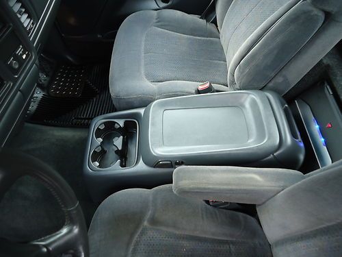 2002 Chevrolet Silverado 2500HD Ls, 69,800 Original miles, Beautiful Truck, image 17