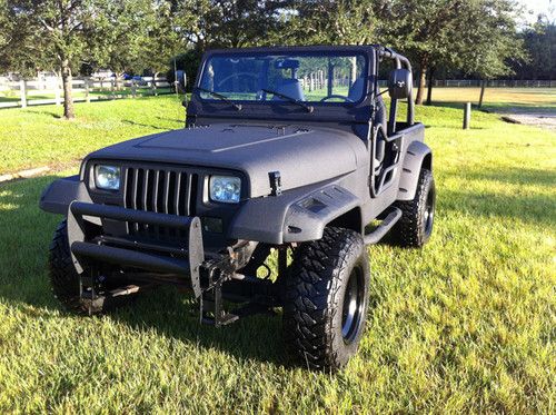 1992 jeep wrangler yj customized one of a kind - amazing!