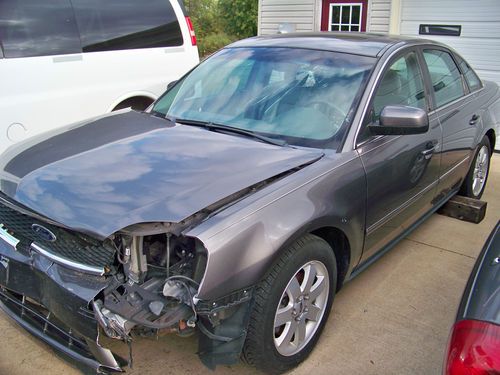 WRECKED, REPAIRABLE,REBUILDABLE, 2005 FORD 500 SEL CLEAN-CLEAR TITLE.., image 2