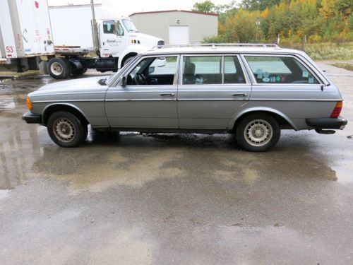 1984 Mercedes 300 TDT TURBO DIESEL WAGON WELL MAINTAINED NO RESERVE **READ**, image 8