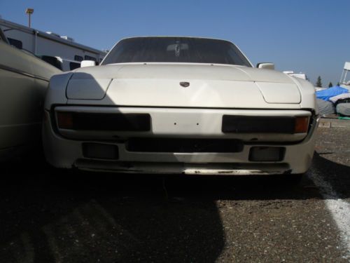 1985.5 Porsche 944 white, image 4