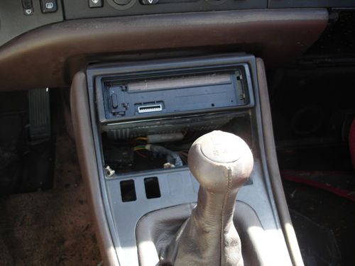 1985.5 Porsche 944 white, image 17